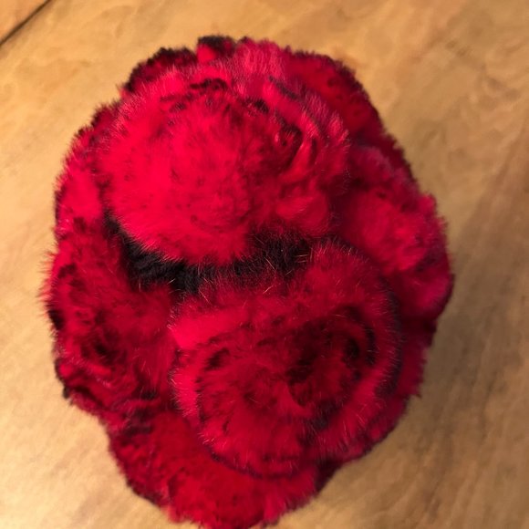 Genuine Rabbit's Fur Winter Hat - Picture 2 of 3